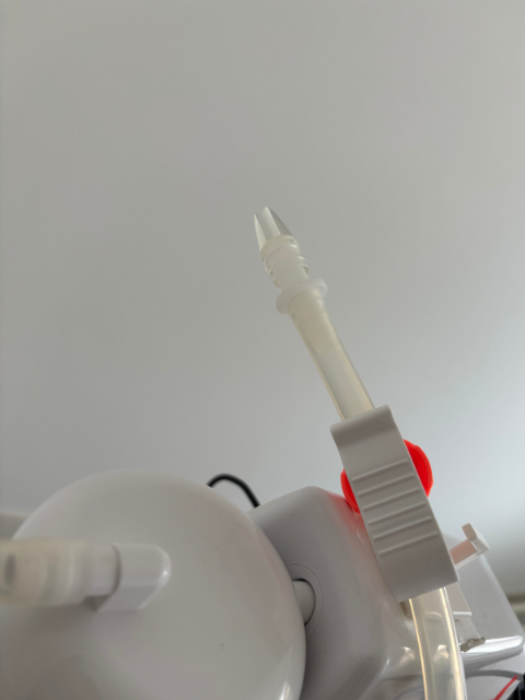 自分で鼻をかむ事ができないなら吸引機を使う