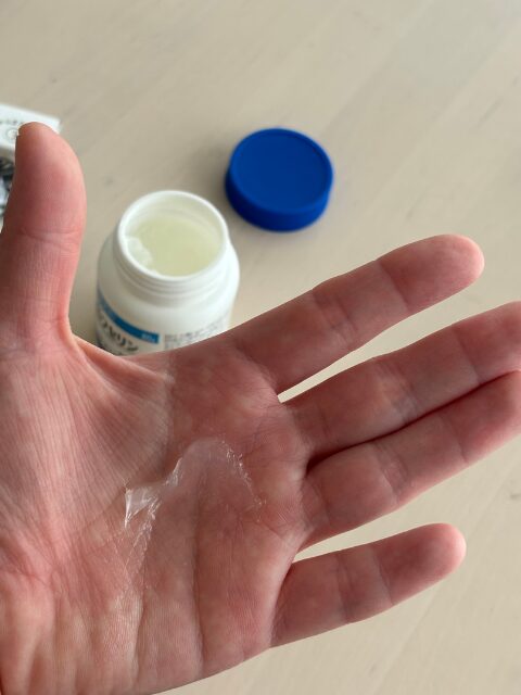髪に使うワセリンの量
