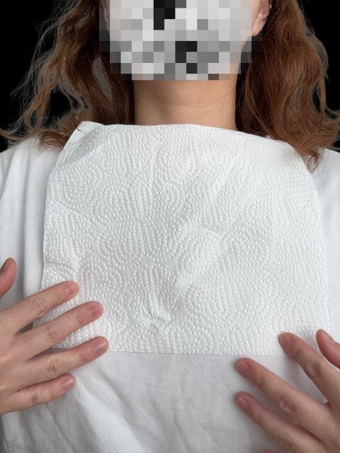 服を脱ぐときにファンデーションが付かない方法
