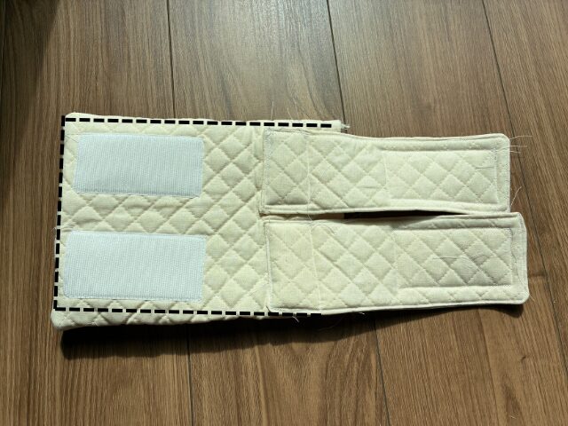 ひっくり返して押さえ縫い