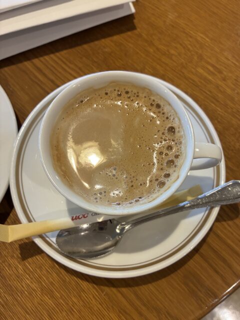 レストランシートでのコーヒー